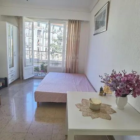 Double Bedroom Balcony Ac Appartement