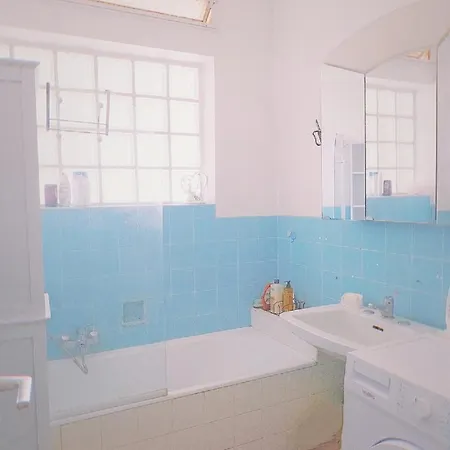 Double Bedroom Balcony Ac Appartement